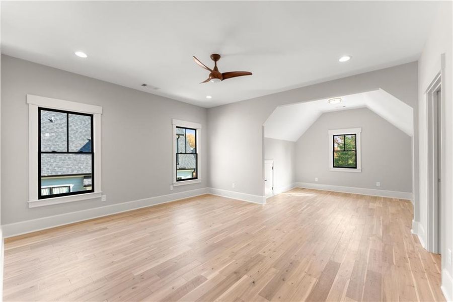 Spacious, unfurnished interior of a new home in , Dahlonega (Image 51).