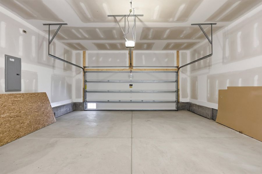 Image 26 of a home in Oak Hollow.