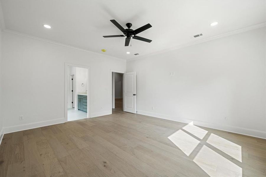 Spacious, unfurnished interior of a new home in , Athens (Image 15). Spacious, unfurnished interior of a new home in , Athens (Image 15).