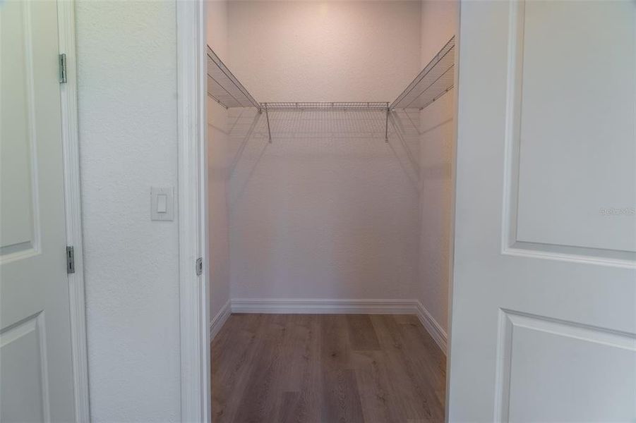 Spacious, unfurnished interior of a new home in , Ocala (Image 20).