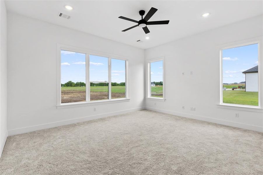 Spacious, unfurnished interior of a new home in , Waxahachie (Image 18).