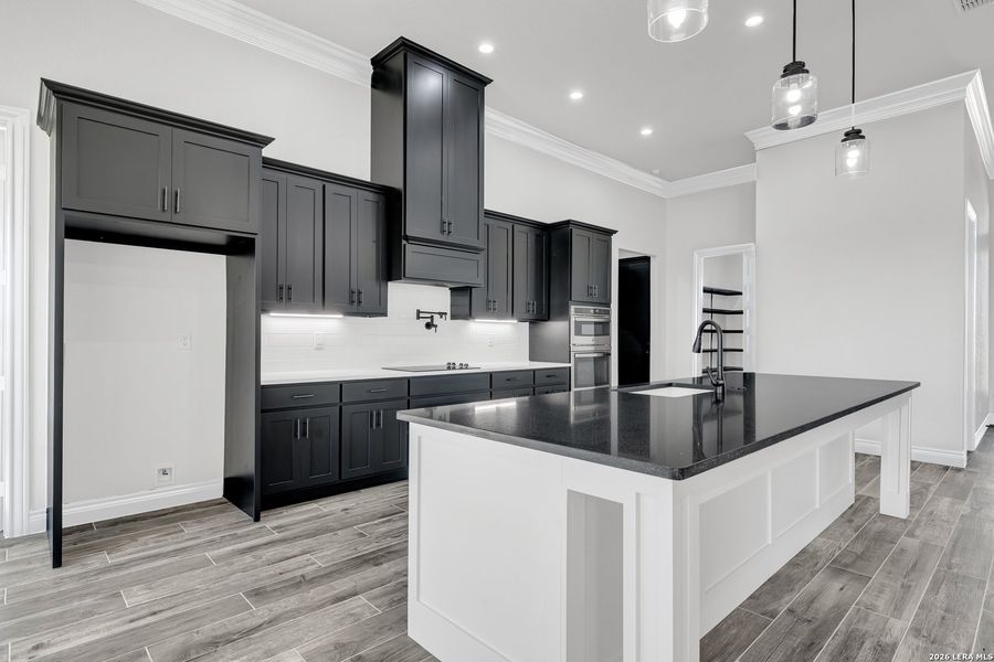 Furnished interior view inside a new home in , La Vernia (Image 19).