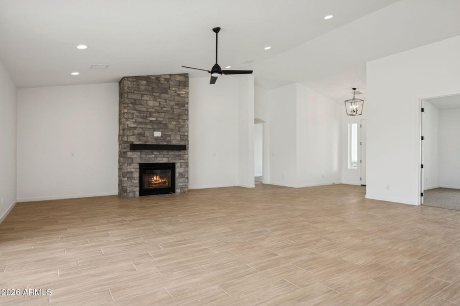 10-web-or-mls-20136-w-hazelwood-st