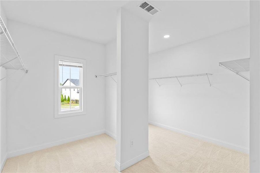 Spacious, unfurnished interior of a new home in , Marietta (Image 33).