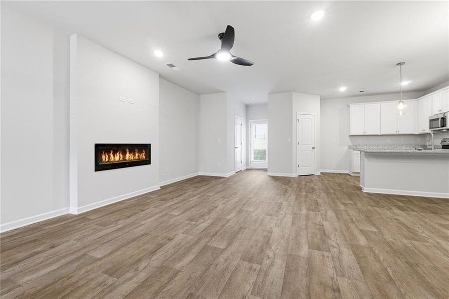 Spacious, unfurnished interior of a new home in Concord Oaks, Powder Springs (Image 22).
