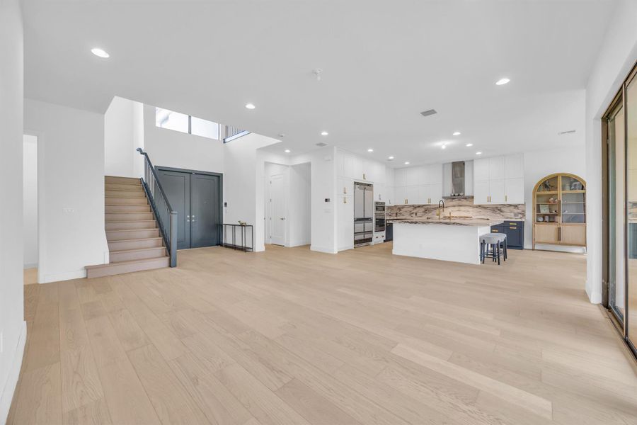 Spacious, unfurnished interior of a new home in , Boca Raton (Image 19).