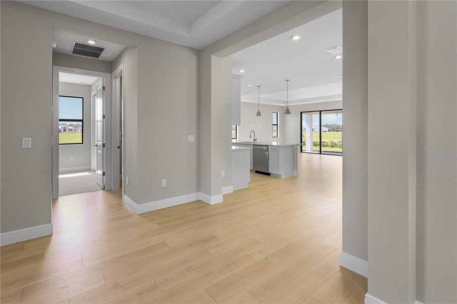 Spacious, unfurnished interior of a new home in Woodland Preserve, Parrish (Image 48).