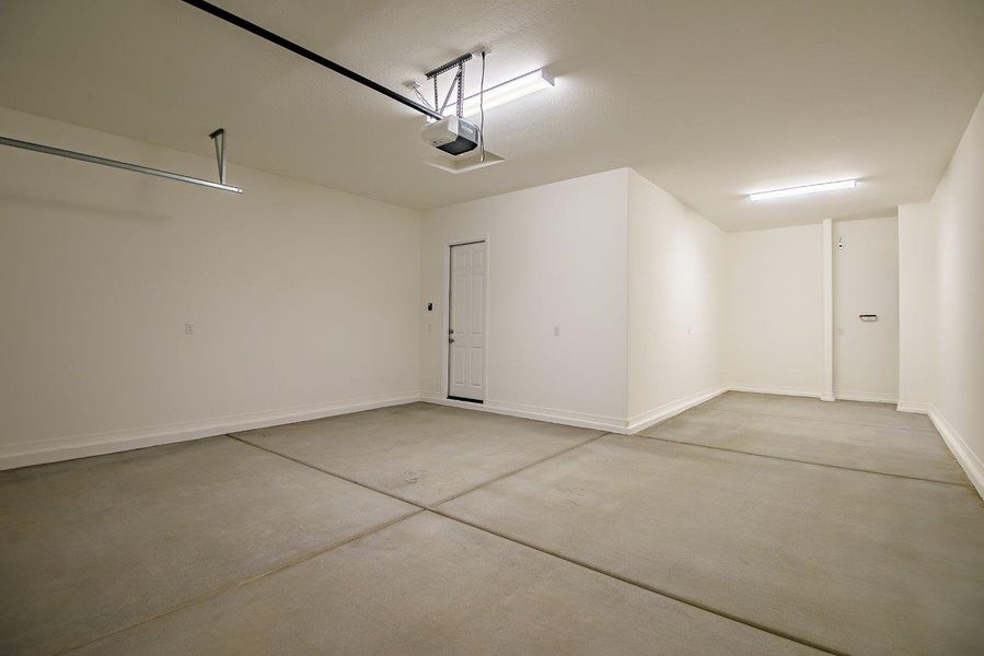 Spacious, unfurnished interior of a new home in Legends at Thunderbird, Glendale (Image 24). Spacious, unfurnished interior of a new home in Legends at Thunderbird, Glendale (Image 24).