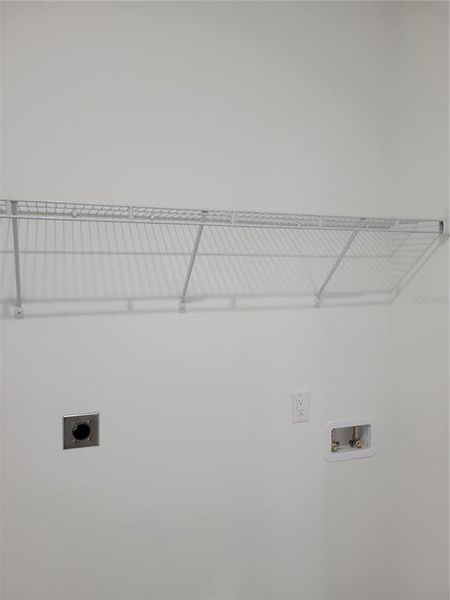 Spacious, unfurnished interior of a new home in , North Port (Image 11).