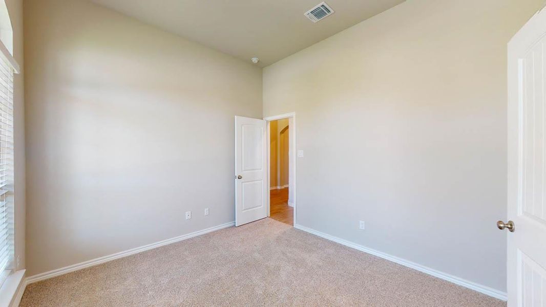 Spacious, unfurnished interior of a new home in Sterling Meadows, Salado (Image 21).