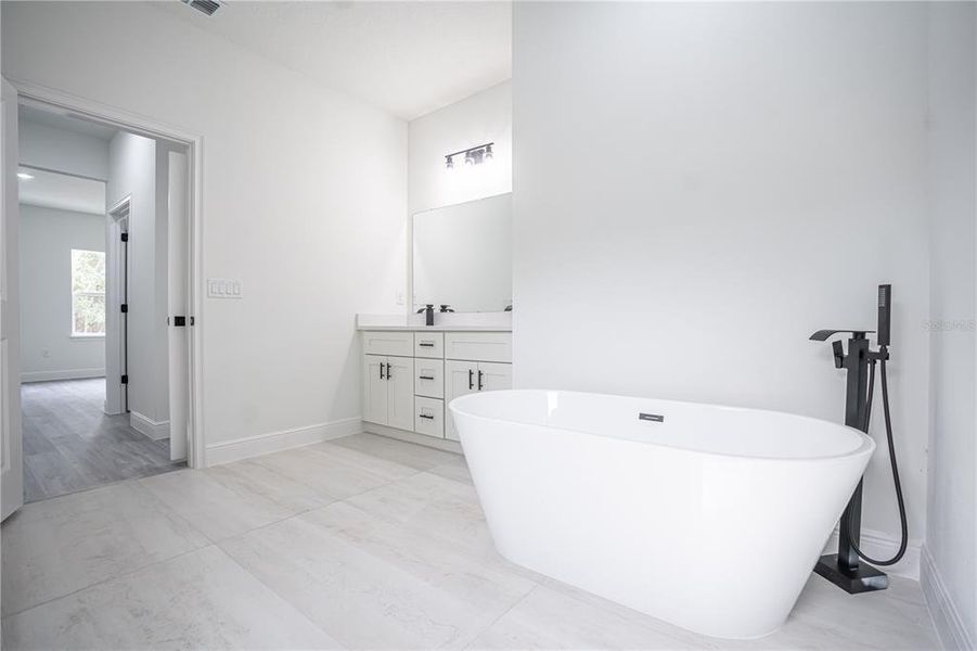 Furnished interior view inside a new home in , Ocala (Image 9).