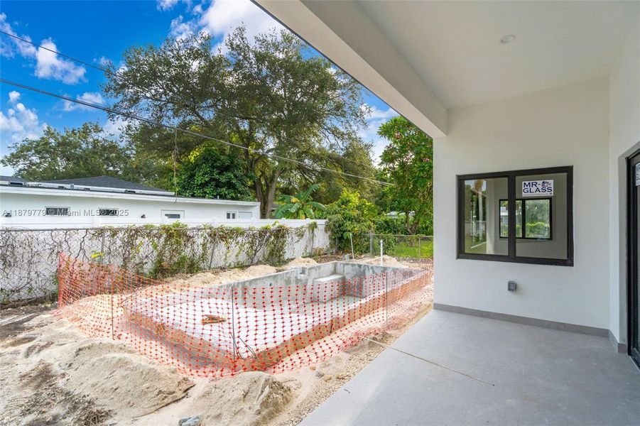 Exterior details and patio area of a home in , Miami (Image 19).