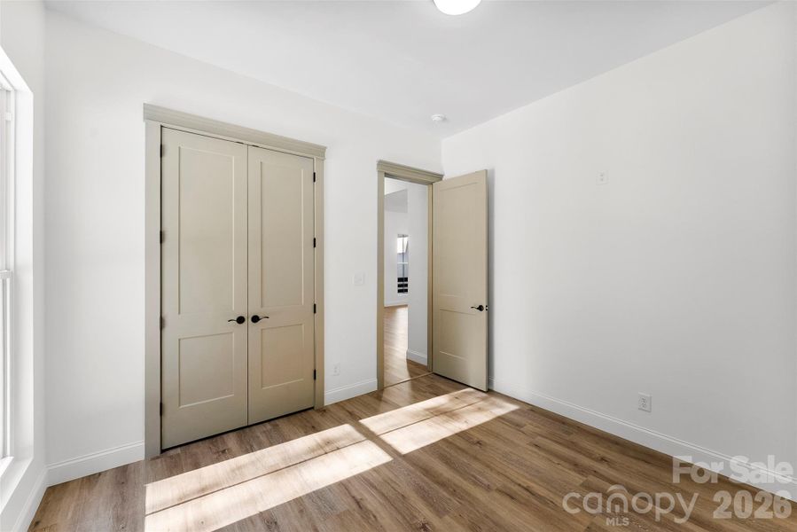 Spacious, unfurnished interior of a new home in , Kings Mountain (Image 26).