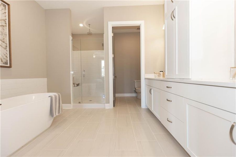 Furnished interior view inside a new home in Waterside Condos, Peachtree Corners (Image 32).