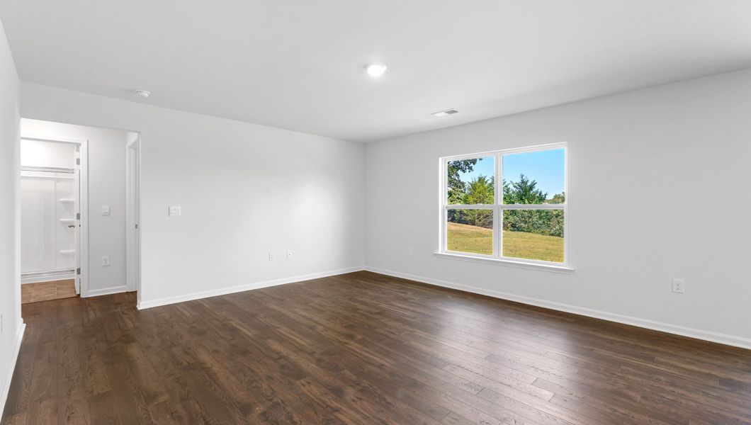 Spacious, unfurnished interior of a new home in Harrier Point, Woodruff (Image 21).