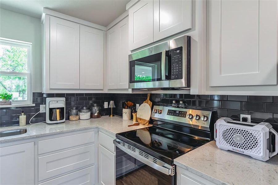 Furnished interior view inside a new home in , Azle (Image 12).