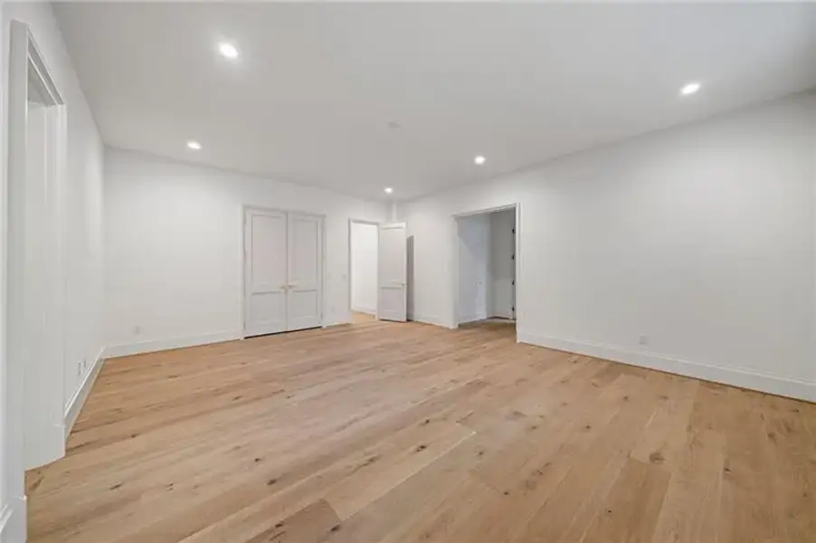 Spacious, unfurnished interior of a new home in , Atlanta (Image 58). Spacious, unfurnished interior of a new home in , Atlanta (Image 58).