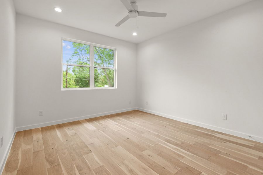 Spacious, unfurnished interior of a new home in , Dallas (Image 21).