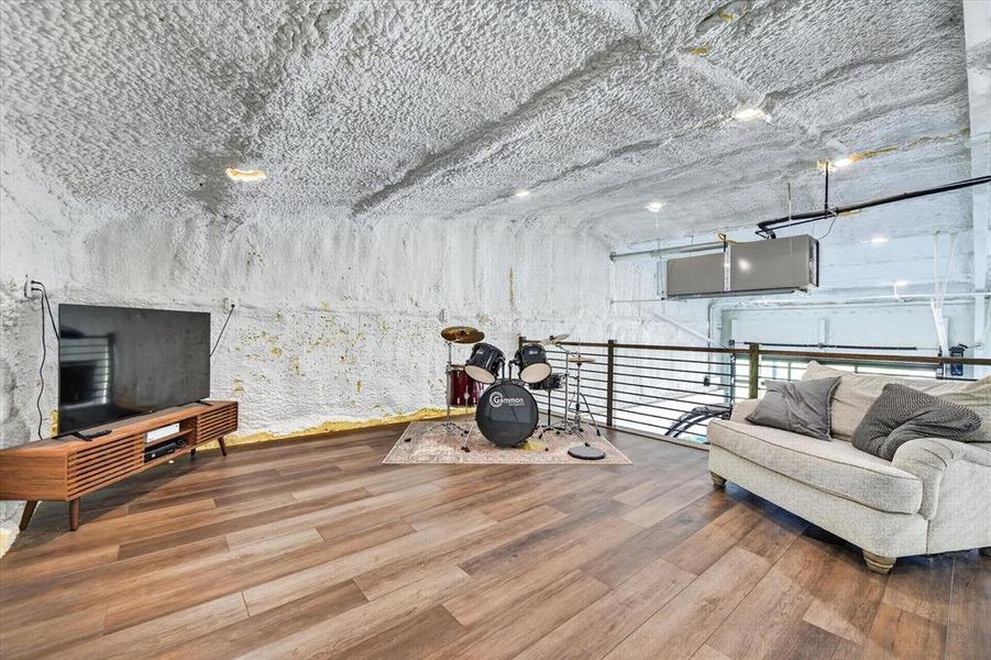 Image 37 of a home in .