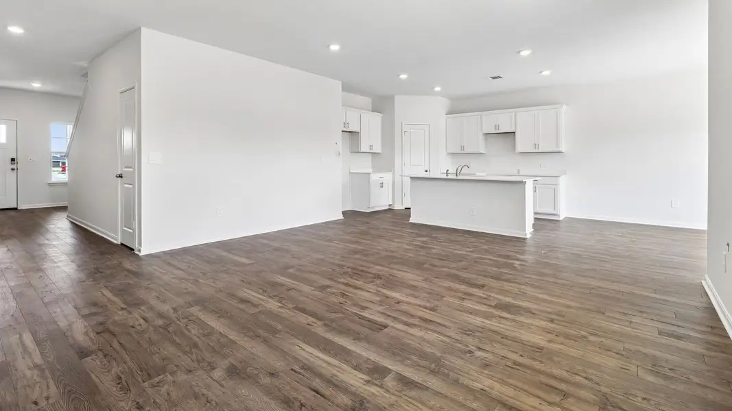 Spacious, unfurnished interior of a new home in Prairie Lakes, Buda (Image 15).