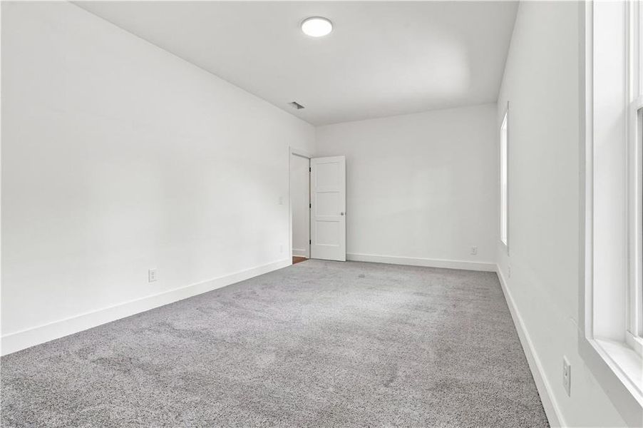 Spacious, unfurnished interior of a new home in , Fairburn (Image 26).