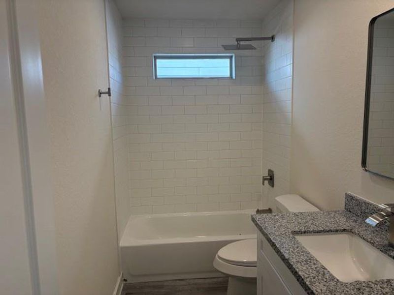 Furnished interior view inside a new home in , Hempstead (Image 4).