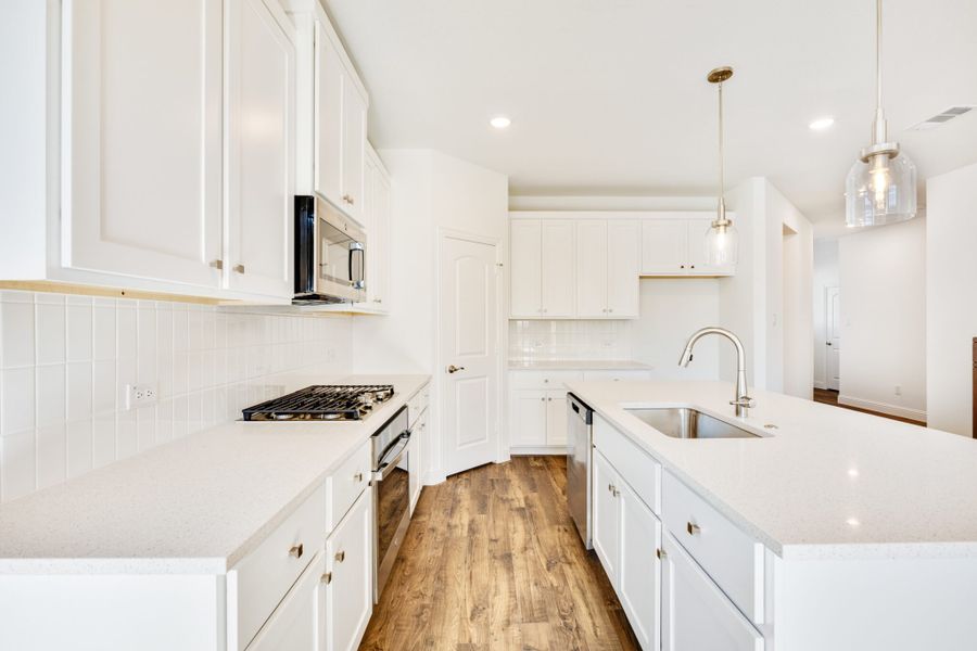 Furnished interior view inside a new home in Reunion, Rhome (Image 10). Furnished interior view inside a new home in Reunion, Rhome (Image 10).