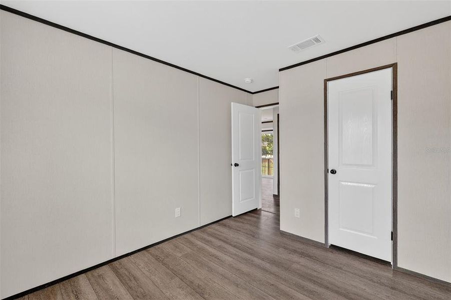 Spacious, unfurnished interior of a new home in , Ocala (Image 18).