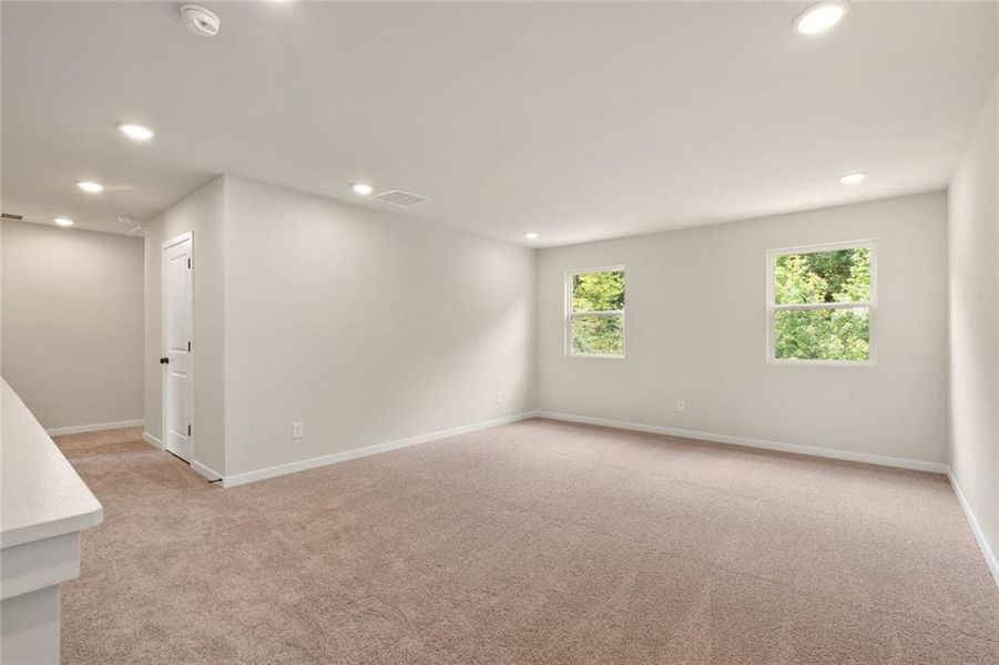 Spacious, unfurnished interior of a new home in Windsong Estates, McDonough (Image 20). Spacious, unfurnished interior of a new home in Windsong Estates, McDonough (Image 20).