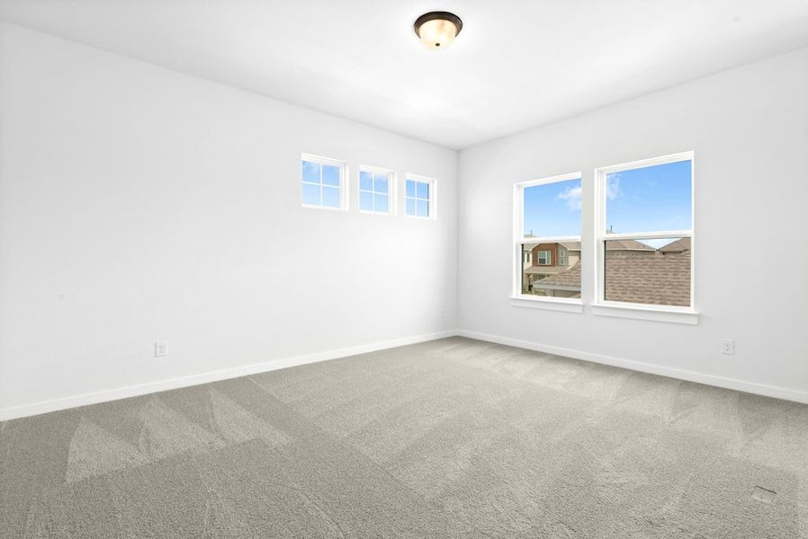 Spacious, unfurnished interior of a new home in Santa Rita Ranch, Liberty Hill (Image 25).