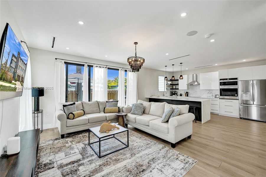 Furnished interior view inside a new home in , Fort Lauderdale (Image 31).