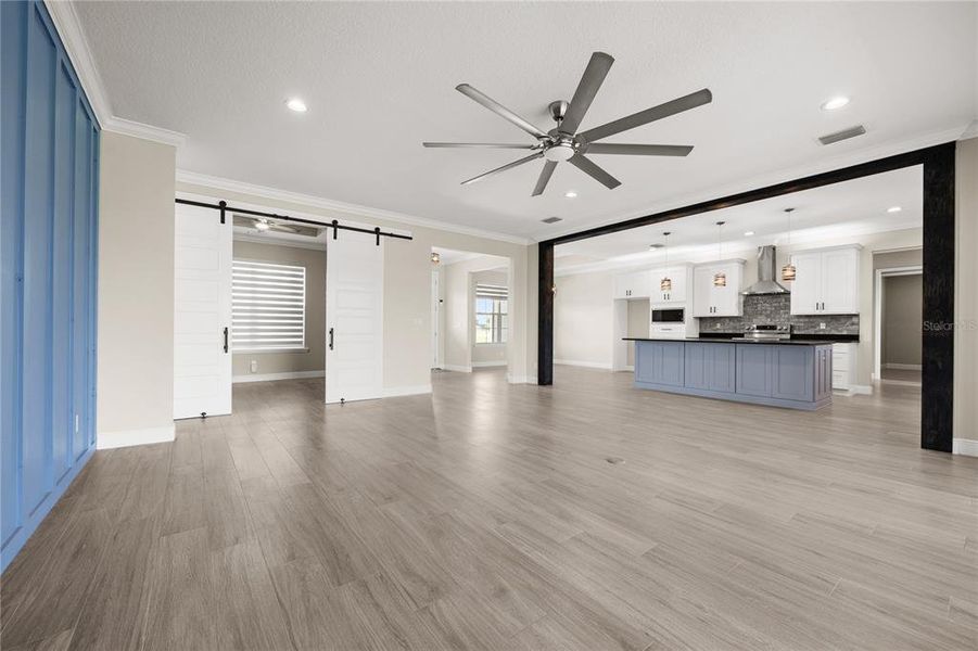Spacious, unfurnished interior of a new home in , Ocala (Image 14).