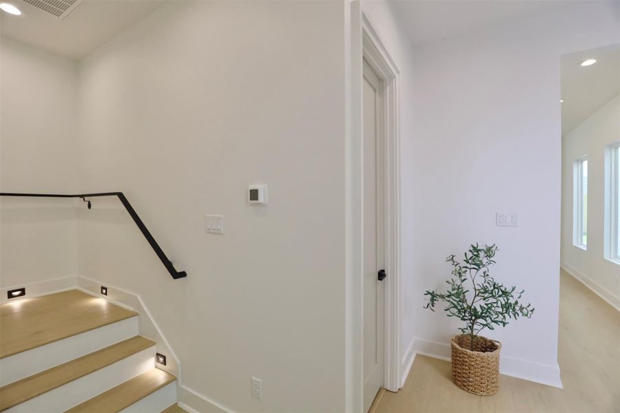 Spacious, unfurnished interior of a new home in , Houston (Image 25).