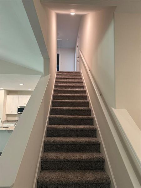 Spacious, unfurnished interior of a new home in , Bloomingdale (Image 11).