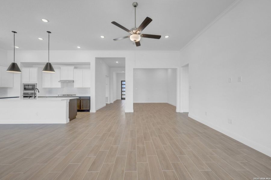 Spacious, unfurnished interior of a new home in Preserve at Annabelle Ranch, San Antonio (Image 53).