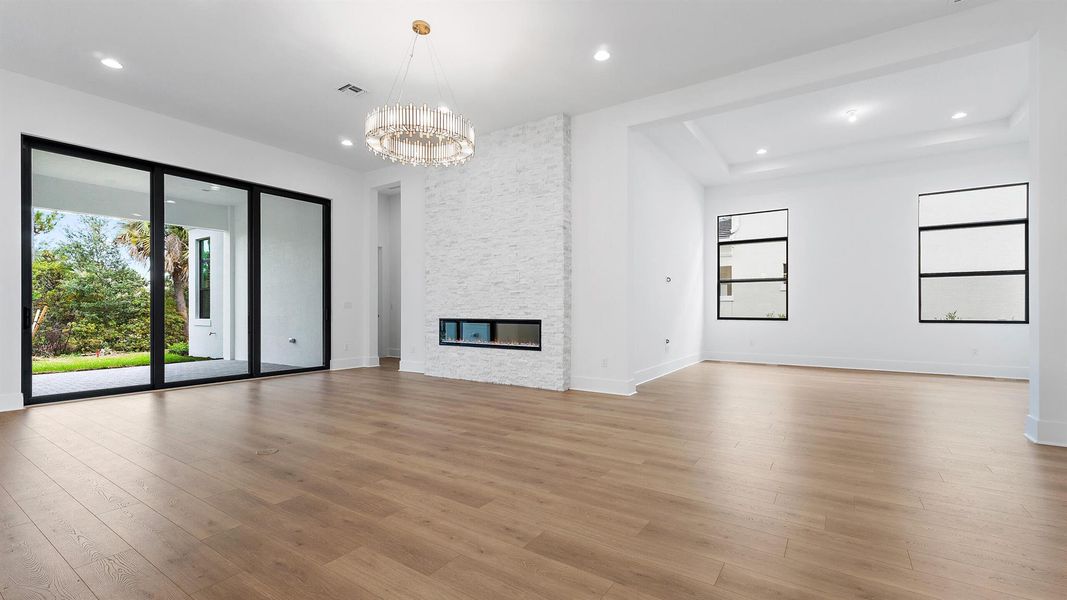 Spacious, unfurnished interior of a new home in Artistry Palm Beach, Palm Beach Gardens (Image 35).