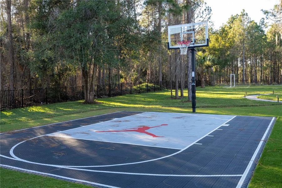 Community amenities in , Montverde (Image 50).