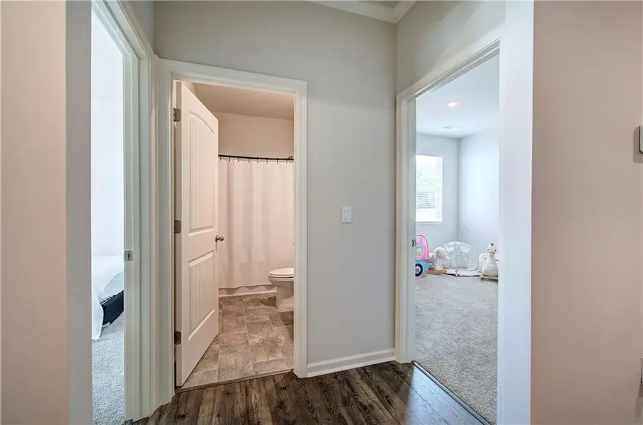 Spacious, unfurnished interior of a new home in , Cartersville (Image 25).