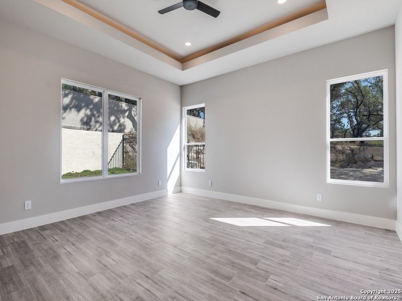 Spacious, unfurnished interior of a new home in , San Antonio (Image 23).