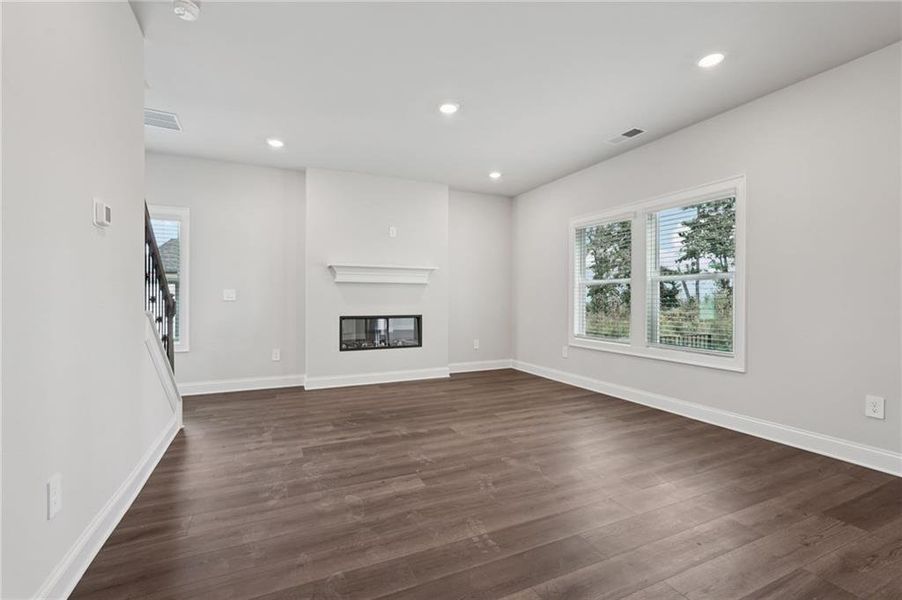 Spacious, unfurnished interior of a new home in Hemingway - Reserve Series, Cumming (Image 22).
