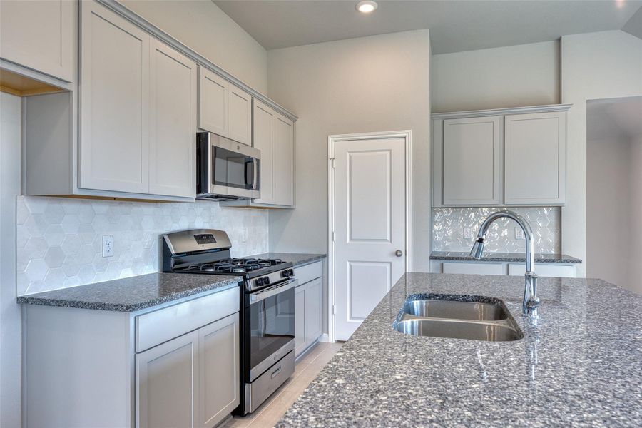 Furnished interior view inside a new home in Aldeana - Tejas Collection, Bonney (Image 11).