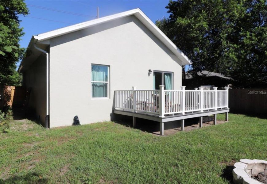 Exterior details and patio area of a home in , Lehigh Acres (Image 4).