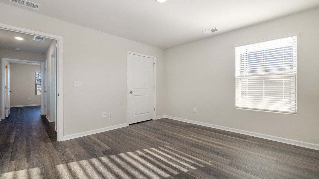 Representative unfurnished interior of a home built from the ARIA by D.R. Horton in Ridgefield, Conway (Image 32).