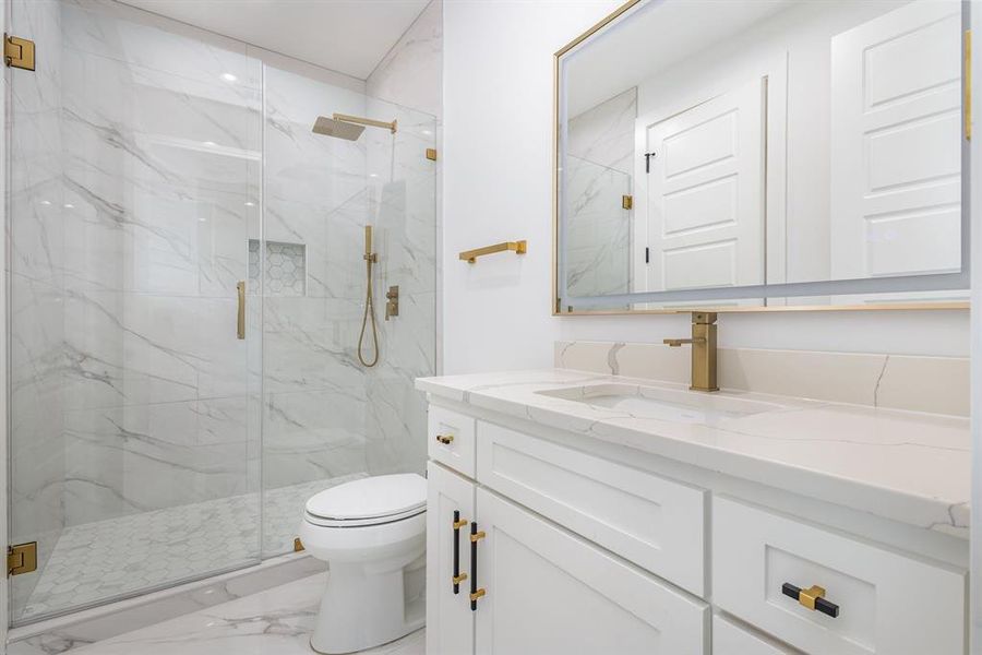 Furnished interior view inside a new home in , Colleyville (Image 10).