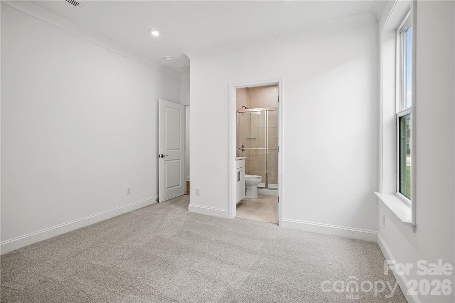 Spacious, unfurnished interior of a new home in Parkside Crossing, Charlotte (Image 20).