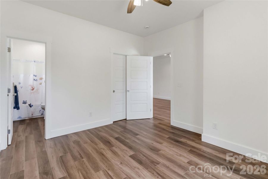 Spacious, unfurnished interior of a new home in , Chester (Image 15).