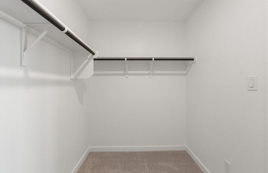 Spacious, unfurnished interior of a new home in Santa Rita Ranch, Liberty Hill (Image 37).