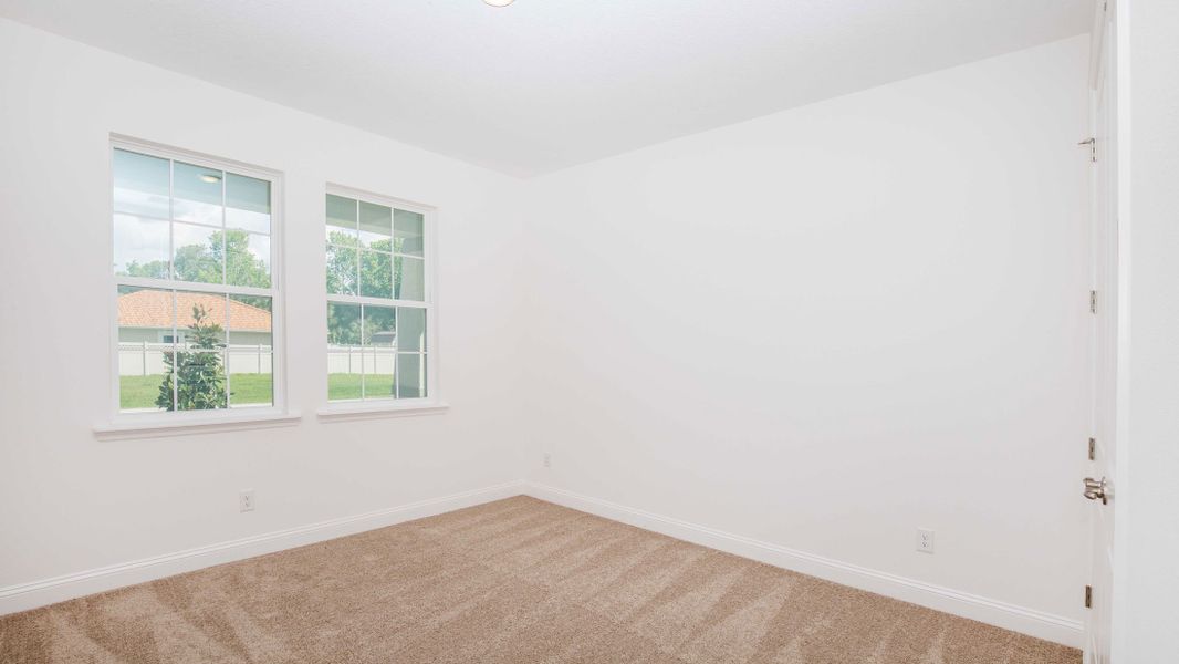 Spacious, unfurnished interior of a new home in Sugarmill Woods, Homosassa (Image 16).