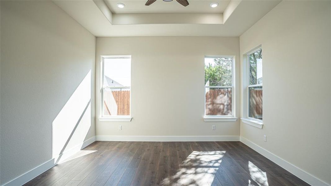 Spacious, unfurnished interior of a new home in , Granbury (Image 21).