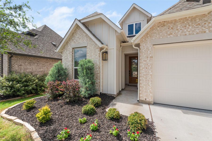 This beauty will welcome you home every day! This beauty will welcome you home every day!